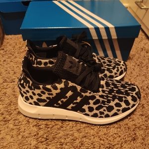 Adidas Swift Run Leopard Shoes